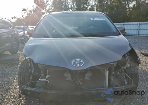 2013 Toyota Sienna Xle from USA, damaged, VIN 5TDYK3DCXDS322571